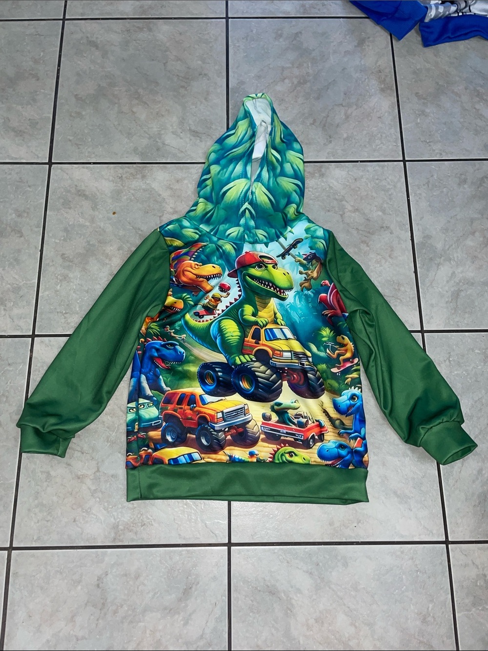 Boys hooded bundle quantity 8 size 7-8 - Picture 6 of 9